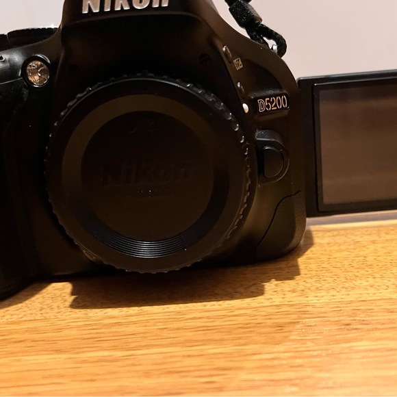 Nikon D5200 DSLR CAMERA CHEAP KIT - Picture 6 of 12